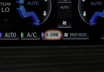 Подержанный автомобиль Lexus LX 2017 года (29 фото)