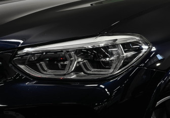 Подержанный автомобиль BMW X3 2021 года (8 фото)