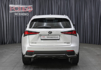 Подержанный автомобиль Lexus NX 2021 года (6 фото)