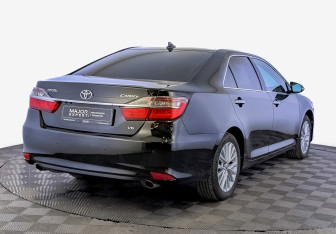 Подержанный автомобиль Toyota Camry Sedan 2015 года (5 фото)