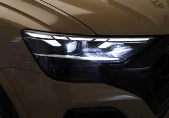 Подержанный автомобиль Audi Q8 2024 года (35 фото)