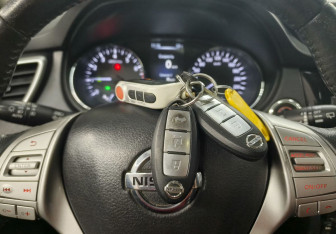 Подержанный автомобиль Nissan X-Trail 2017 года (17 фото)