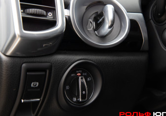 Подержанный автомобиль Porsche Cayenne 2017 года (18 фото)