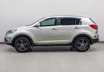 Подержанный автомобиль Kia Sportage 2013 года (8 фото)