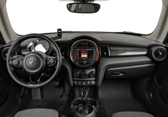 Подержанный автомобиль MINI Hatch 2019 года (14 фото)