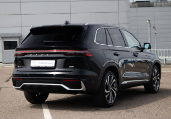 Подержанный автомобиль Geely Monjaro 2024 года (5 фото)