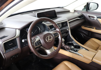 Подержанный автомобиль Lexus RX 2018 года (9 фото)