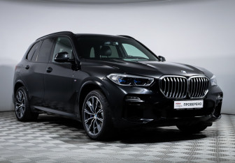 Подержанный автомобиль BMW X5 2019 года (3 фото)