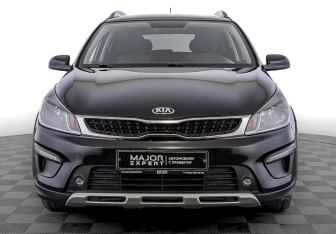 Подержанный автомобиль Kia Rio Hatchback 2018 года (2 фото)