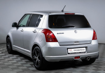 Подержанный автомобиль Suzuki Swift Hatchback 2007 года (7 фото)