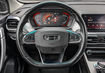 Подержанный автомобиль Geely Coolray 2022 года (22 фото)