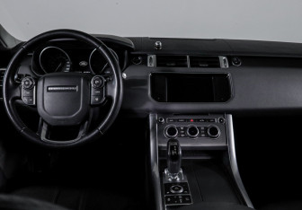 Подержанный автомобиль Land Rover Range Rover Sport 2013 года (12 фото)