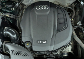 Подержанный автомобиль Audi Q5 2018 года (9 фото)