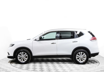 Подержанный автомобиль Nissan X-Trail 2018 года (8 фото)