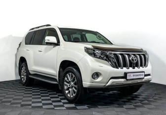 Подержанный автомобиль Toyota Land Cruiser Prado 2017 года (3 фото)