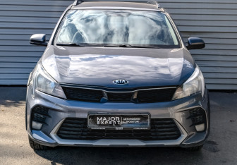 Подержанный автомобиль Kia Rio Hatchback 2021 года (2 фото)