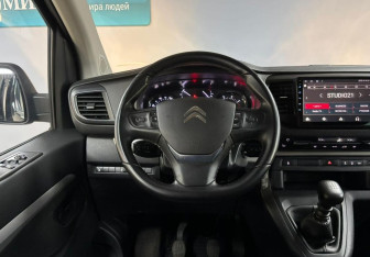 Подержанный автомобиль Citroen SpaceTourer 2020 года (24 фото)