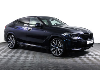 Подержанный автомобиль BMW X6 2021 года (3 фото)