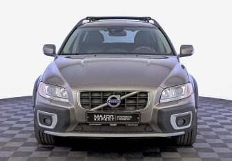 Подержанный автомобиль Volvo XC70 2011 года (2 фото)