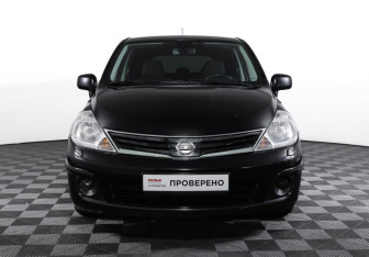 Подержанный автомобиль Nissan Tiida Hatchback 2012 года (2 фото)