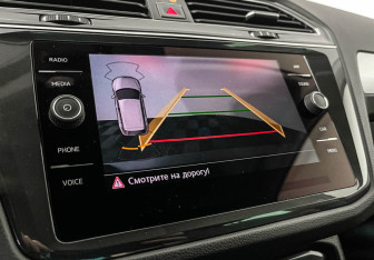 Подержанный автомобиль Volkswagen Tiguan 2018 года (15 фото)