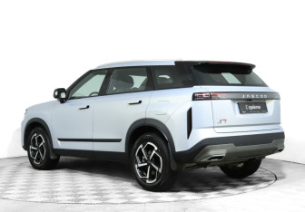 Подержанный автомобиль Jaecoo J7 2024 года (7 фото)