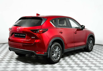Подержанный автомобиль Mazda CX-5 2017 года (5 фото)