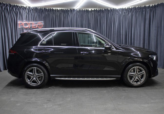 Подержанный автомобиль Mercedes-Benz GLE 2020 года (4 фото)