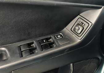 Подержанный автомобиль Mitsubishi Lancer Sedan 2008 года (15 фото)