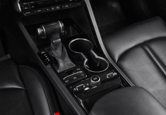 Подержанный автомобиль Kia K5 2021 года (19 фото)