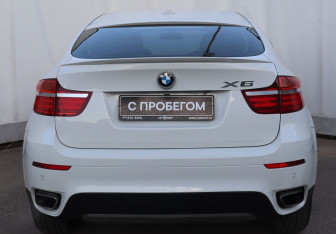 Подержанный автомобиль BMW X6 2013 года (5 фото)