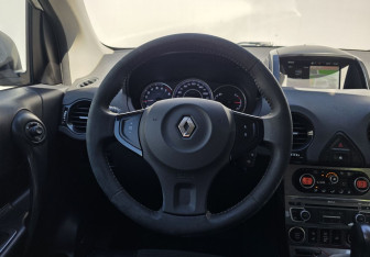 Подержанный автомобиль Renault Koleos 2014 года (12 фото)