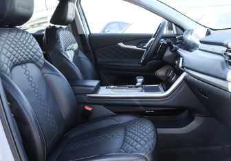 Подержанный автомобиль Exeed TXL 2023 года (14 фото)