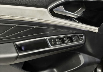 Подержанный автомобиль Jetta VS7 2023 года (13 фото)