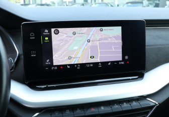 Подержанный автомобиль Skoda Octavia Liftback 2020 года (17 фото)