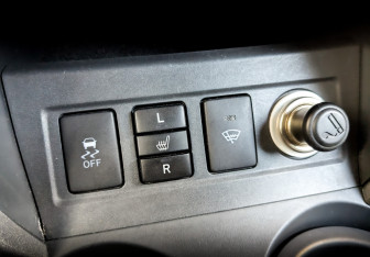 Подержанный автомобиль Toyota RAV4 2011 года (27 фото)