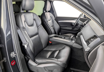 Подержанный автомобиль Volvo XC90 2018 года (23 фото)