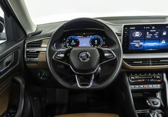 Подержанный автомобиль Skoda Kodiaq 2023 года (11 фото)