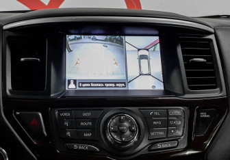 Подержанный автомобиль Nissan Pathfinder 2014 года (14 фото)