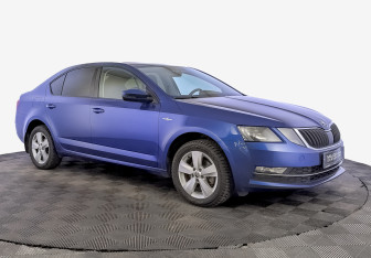 Подержанный автомобиль Skoda Octavia Liftback 2019 года (3 фото)