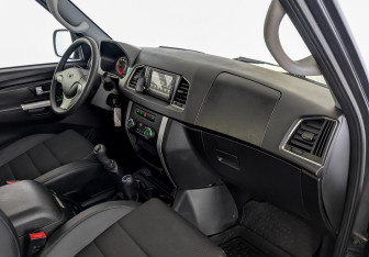 Подержанный автомобиль УАЗ Patriot 2024 года (10 фото)