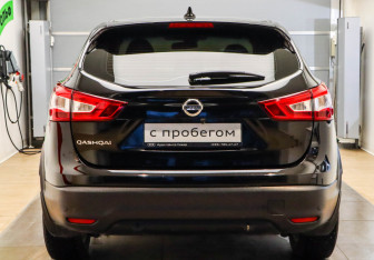 Подержанный автомобиль Nissan Qashqai 2018 года (5 фото)
