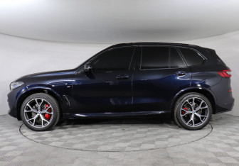 Подержанный автомобиль BMW X5 2021 года (5 фото)