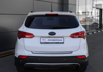 Подержанный автомобиль Hyundai Santa Fe 2012 года (6 фото)