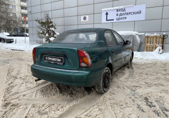 Подержанный автомобиль Chevrolet Lanos 2006 года (4 фото)