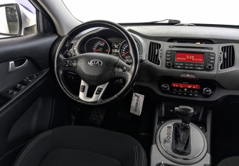 Подержанный автомобиль Kia Sportage 2015 года (25 фото)
