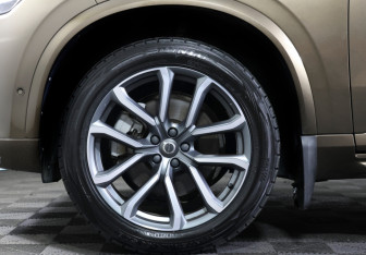 Подержанный автомобиль Volvo XC90 2018 года (27 фото)