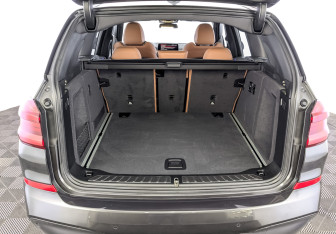 Подержанный автомобиль BMW X3 2021 года (10 фото)