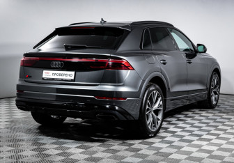 Подержанный автомобиль Audi Q8 2024 года (5 фото)
