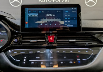 Подержанный автомобиль Москвич 3 2023 года (17 фото)